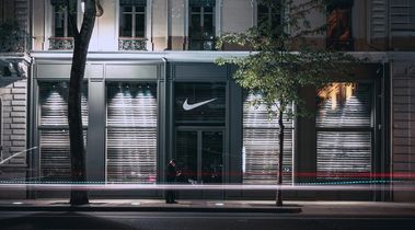 Nike geeft medewerkers hoofdkantoor week vrij