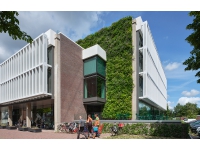 'Levende' muur voor het HUIS van Roosendaal